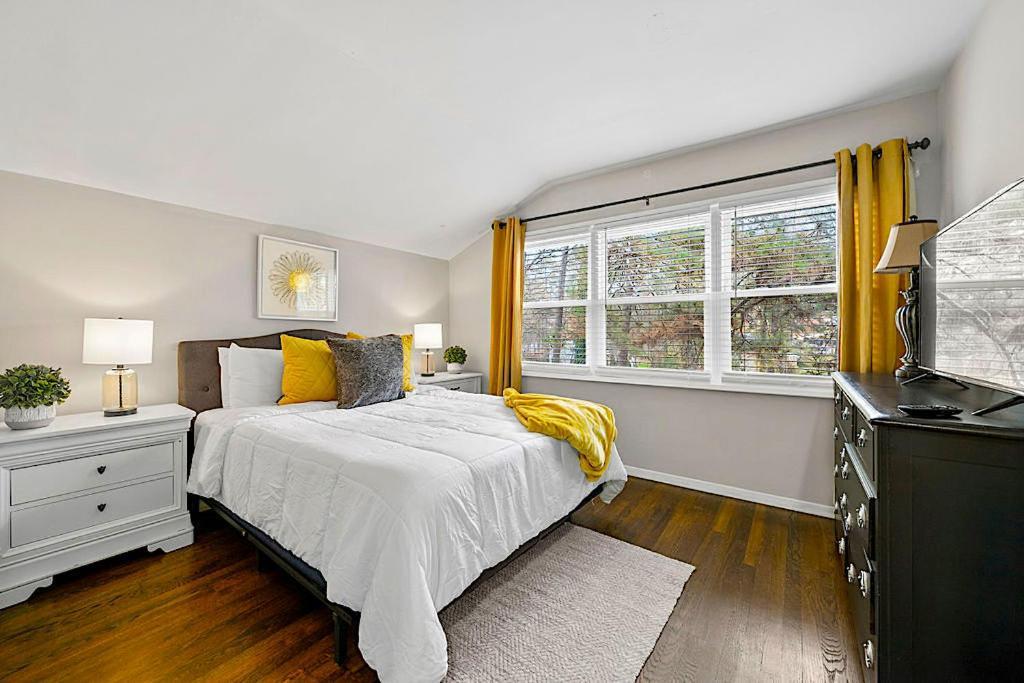 Goodkarma Rentals Refreshed Smyrna Home Near Battery Atl Half Mile To Interstate Atlanta Eksteriør bilde